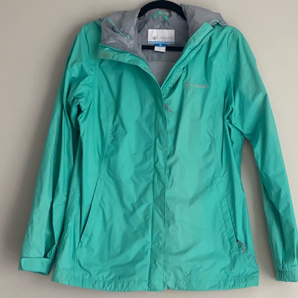 Columbia Aqua Omni-Tech Rain Jacket. Women’s Medium.